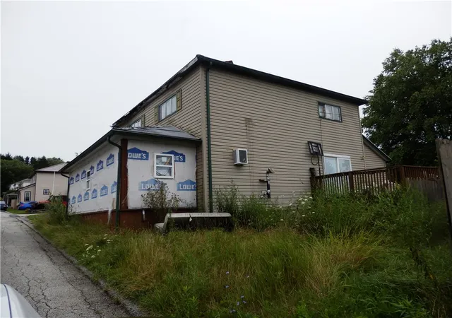 Photo 2 of Sale Pending at 117 5th Street, Jenner Twp, PA 15520 | MLS# 1775218 | Listing updated on 2026-09-23