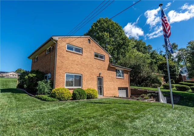 Photo 2 of Single family home for sale at 405 Harper Dr, Monroeville, PA 15146 | MLS# 1774838 | Listing updated on 2026-09-19