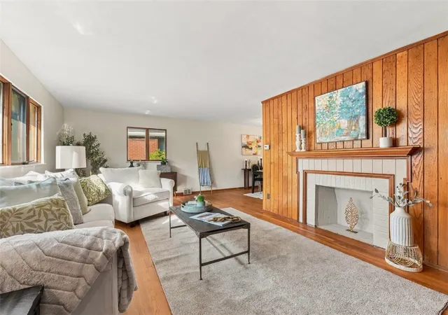 Photo 2 of Single family home for sale at 1454 Mohican Dr, Mt Lebanon, PA 15228 | MLS# 1774699 | Listing updated on 2026-09-23