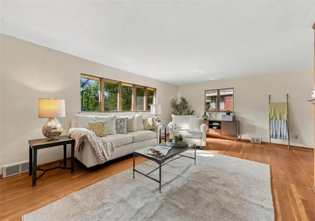 Photo 3 of Single family home for sale at 1454 Mohican Dr, Mt Lebanon, PA 15228 | MLS# 1774699 | Listing updated on 2026-09-23
