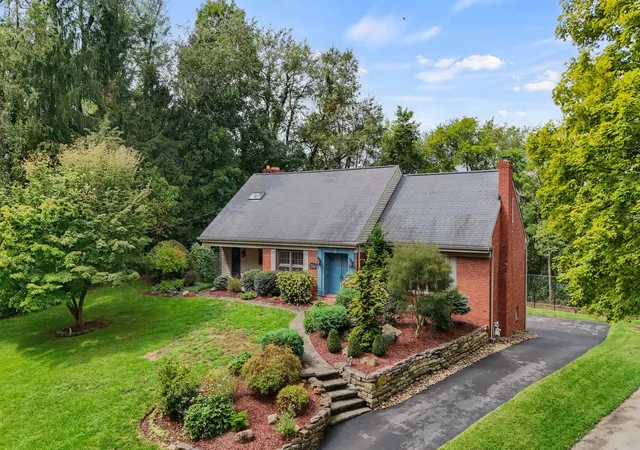 Single family home for sale at 2540 Lindenwood Dr, Upper St Clair, PA 15241 | MLS# 1775235 | Listing updated on 2026-10-11