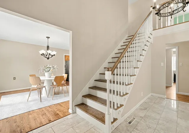 Single family home for sale at 2540 Lindenwood Dr, Upper St Clair, PA 15241 | MLS# 1775235 | Listing updated on 2026-10-11