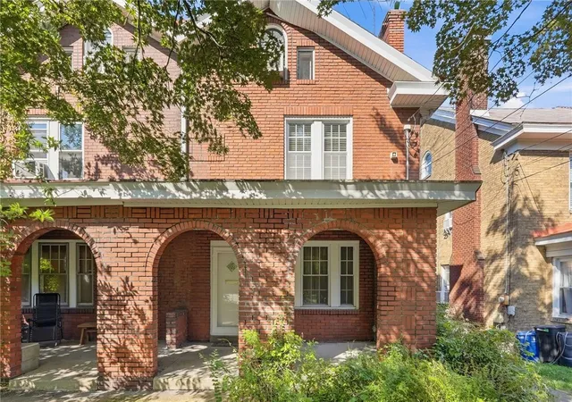 Photo 2 of Single family home for sale at 7137 Thomas Blvd, Point Breeze, PA 15208 | MLS# 1775165 | Listing updated on 2026-10-07
