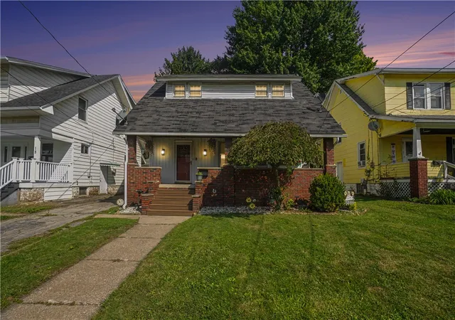 Photo 1 of Single family home for sale at 16 W Moody Ave, New Castle, PA 16101 | MLS# 1775120 | Listing updated on 2026-10-05