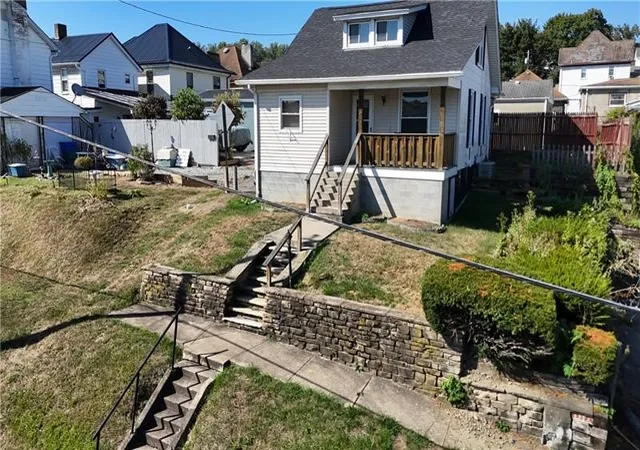 Photo 2 of Single family home for sale at 400 Olive Ave, N Charleroi, PA 15022 | MLS# 1775243 | Listing updated on 2026-10-05