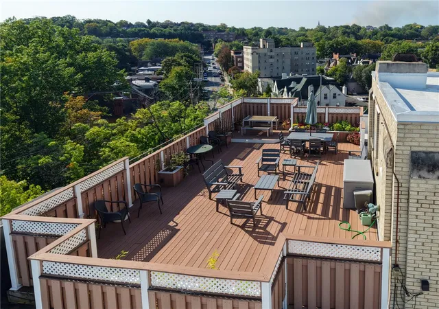 Photo 3 of Condo for sale at 372 S Highland Ave #103, Shadyside, PA 15206 | MLS# 1774387 | Listing updated on 2026-09-23