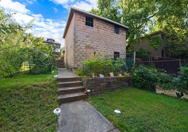 Photo 2 of Single family home for sale at 4311 Ludwick St, Squirrel Hill, PA 15217 | MLS# 1775266 | Listing updated on 2026-10-08