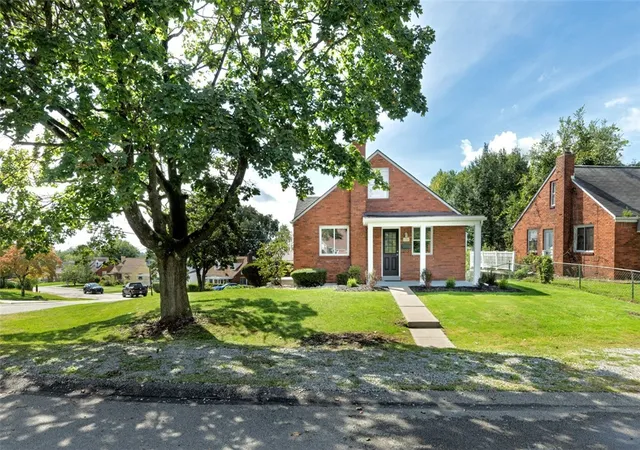 Photo 3 of Sale Pending at 3306 Fieldcrest Dr, N Versailles, PA 15137 | MLS# 1775225 | Listing updated on 2026-10-08