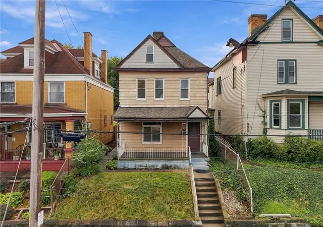 Photo 1 of Single family home for sale at 306 E 11th Avenue, Homestead, PA 15120 | MLS# 1775287 | Listing updated on 2026-09-30