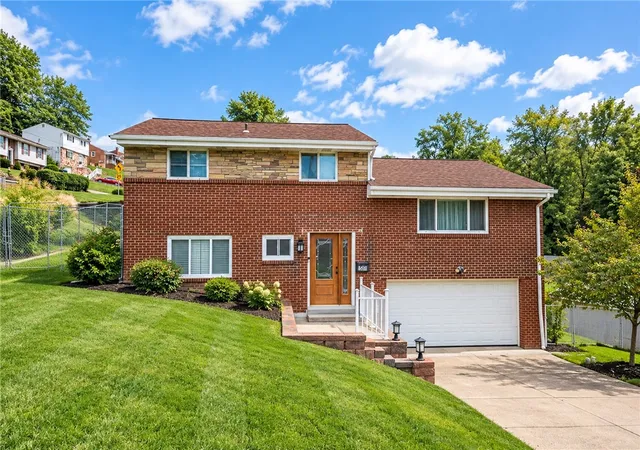 Photo 1 of Single family home for sale at 5421 Keenan Dr, Baldwin Boro, PA 15236 | MLS# 1775294 | Listing updated on 2026-09-25