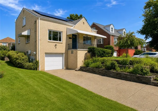 Photo 3 of Sale Pending at 519 Susanna Ct, Greenfield, PA 15207 | MLS# 1775312 | Listing updated on 2026-09-30