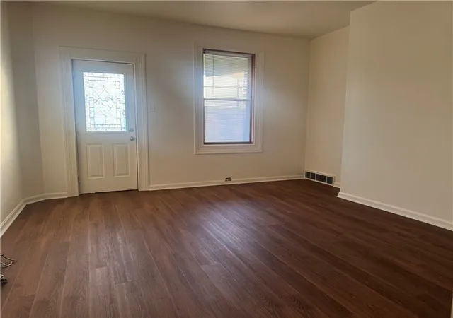 Photo 3 of Single family home for sale at 294 Beaver St, Leetsdale, PA 15056 | MLS# 1775324 | Listing updated on 2026-09-26