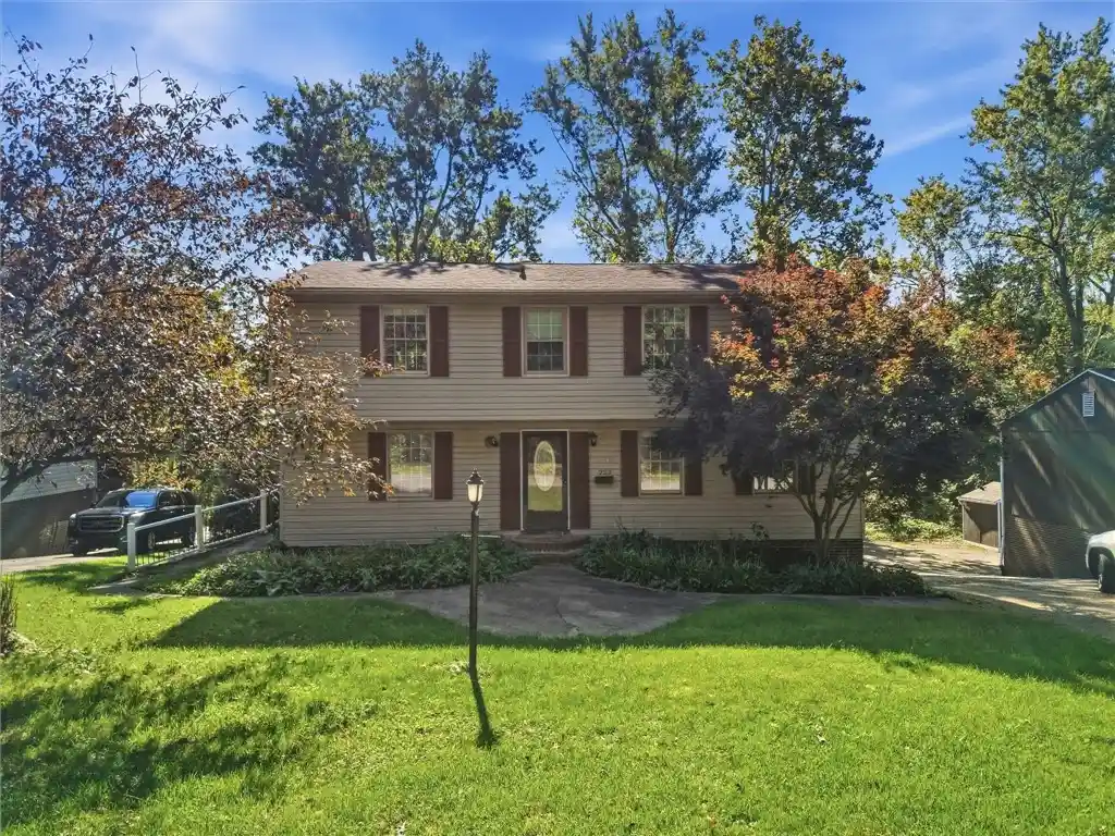 Photo 1 of Single family home for sale at 222 Hunting Crk Rd, North Strabane, PA 15317 | MLS# 1775212 | Listing updated on 2026-10-22