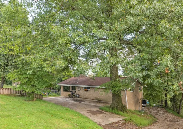 Photo 3 of Single family home for sale at 270 Mckim Dr, Plum Boro, PA 15239 | MLS# 1775347 | Listing updated on 2026-09-19