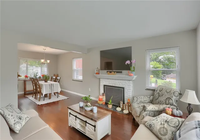 Photo 3 of Single family home for sale at 505 Clifton Ave, Shaler, PA 15116 | MLS# 1775263 | Listing updated on 2026-09-26