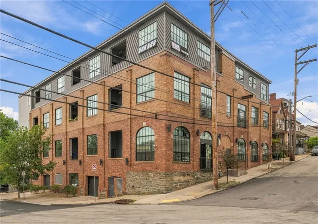 Photo 1 of Condo for sale at 622 Gross St #204, Bloomfield, PA 15224 | MLS# 1775118 | Listing updated on 2026-09-22