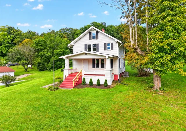 Photo 3 of Single family home for sale at 2004 Listonburg Rd, Addison Twp, PA 15424 | MLS# 1773838 | Listing updated on 2026-10-11