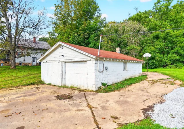 Photo 3 of Single family home for sale at 2004 Listonburg Rd, Addison Twp, PA 15424 | MLS# 1773838 | Listing updated on 2026-10-11