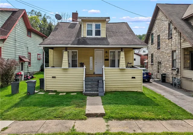 Photo 2 of Single family home for sale at 34 Springfield Ave, City Of Washington, PA 15301 | MLS# 1775488 | Listing updated on 2026-09-21