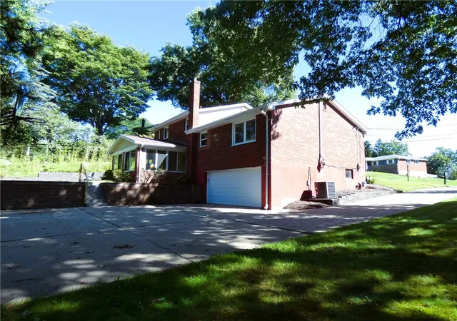 Photo 3 of Sale Pending at 8459 Ridgemont Rd, Mc Candless, PA 15237 | MLS# 1775247 | Listing updated on 2026-10-09