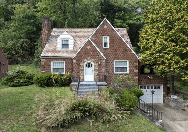 Photo 1 of Single family home for sale at 248 Glass Run Rd, Lincoln Place, PA 15207 | MLS# 1775518 | Listing updated on 2026-09-21