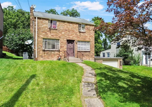 Photo 2 of Single family home for sale at 125 Burton Dr, Penn Hills, PA 15235 | MLS# 1775519 | Listing updated on 2026-09-21