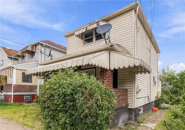 Photo 2 of Single family home for sale at 1506 Pennsylvania Ave, West Mifflin, PA 15122 | MLS# 1775286 | Listing updated on 2026-09-23