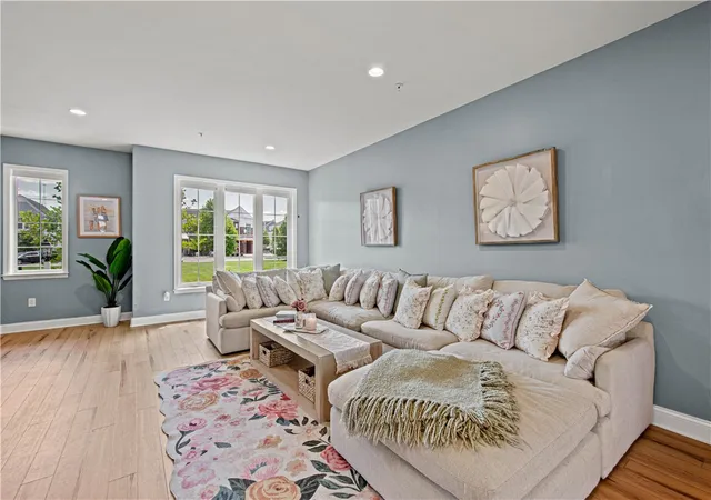 Photo 3 of Townhouse for sale at 1408 Hastings Cres, South Fayette, PA 15017 | MLS# 1775571 | Listing updated on 2026-10-06