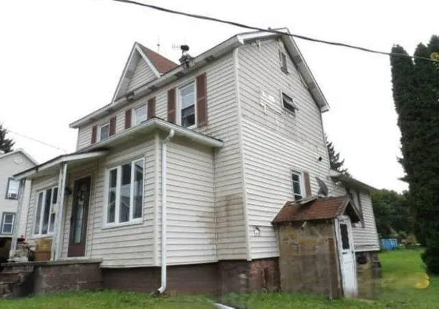 Photo 2 of Single family home for sale at 310 Hayes St, Paint Twp, PA 15963 | MLS# 1775576 | Listing updated on 2026-09-21