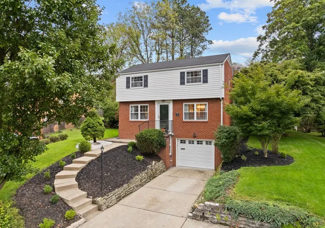 Photo 1 of Single family home for sale at 600 Arbor Ln, Pleasant Hills, PA 15236 | MLS# 1775588 | Listing updated on 2026-09-30