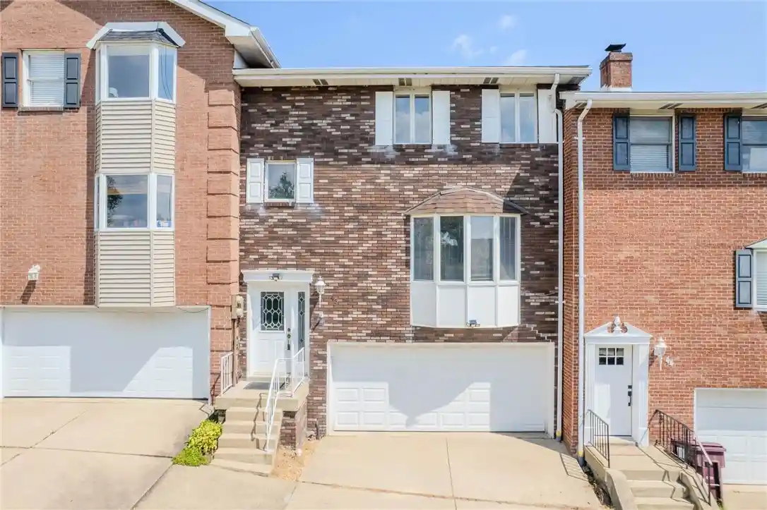Photo 1 of Townhouse for sale at 45 Manorfield Cir, Murrysville, PA 15626 | MLS# 1773429 | Listing updated on 2026-10-26