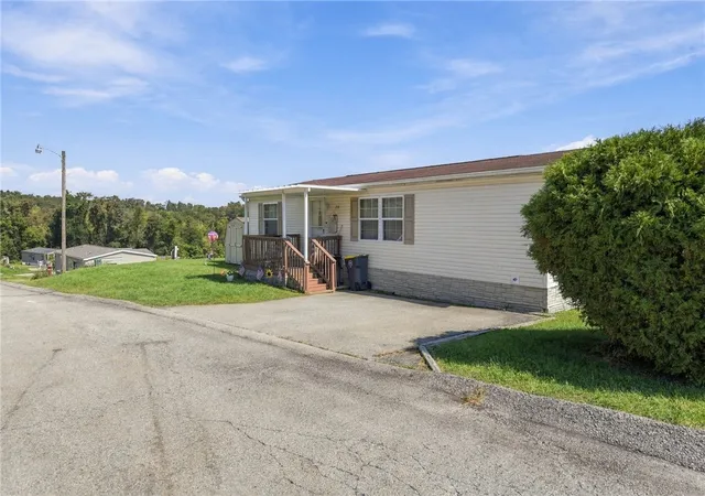 Manufactured home for sale at 208 Knight Dr, Rostraver, PA 15012 | MLS# 1775486