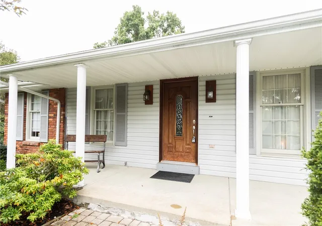 Photo 2 of Single family home for sale at 419 Oxford Dr, City Of Greensburg, PA 15601 | MLS# 1775627 | Listing updated on 2026-10-08