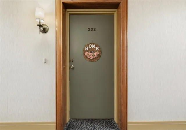 Photo 3 of Sale Pending at 900 Washington Rd #202, Mt Lebanon, PA 15228 | MLS# 1775251 | Listing updated on 2026-10-01