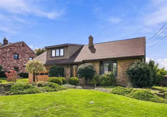 Photo 2 of Sale Pending at 204 Pickwick Dr, Bethel Park, PA 15102 | MLS# 1775621 | Listing updated on 2026-09-29