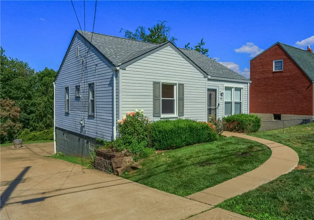 Photo 3 of Single family home for sale at 50 Agnes, Kennedy Twp, PA 15108 | MLS# 1775701 | Listing updated on 2026-10-08