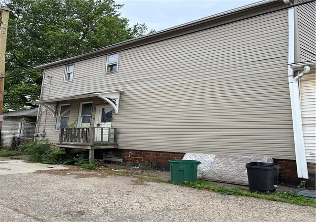 Photo 2 of Multi family home for sale at 306 Park Rd, Ambridge, PA 15003 | MLS# 1775809 | Listing updated on 2026-09-23