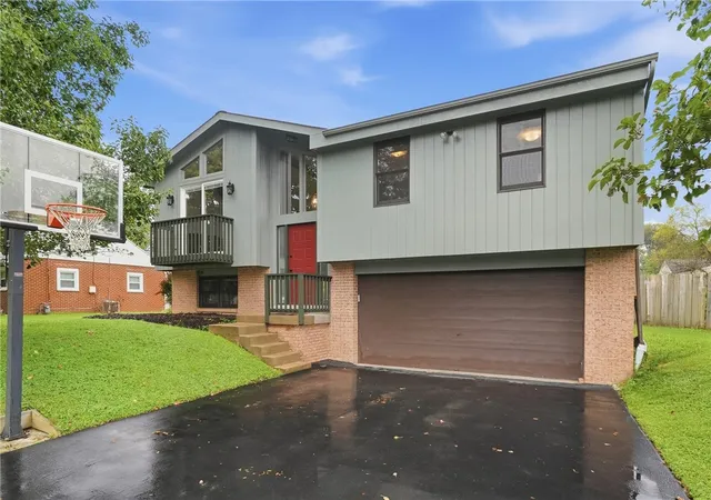 Photo 1 of Single family home for sale at 2404 Linden Dr, Hampton, PA 15101 | MLS# 1775566 | Listing updated on 2026-10-06