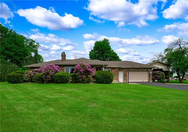 Photo 2 of Single family home for sale at 120 W Sunbury Rd, Center Twp, PA 16001 | MLS# 1775824 | Listing updated on 2026-09-23