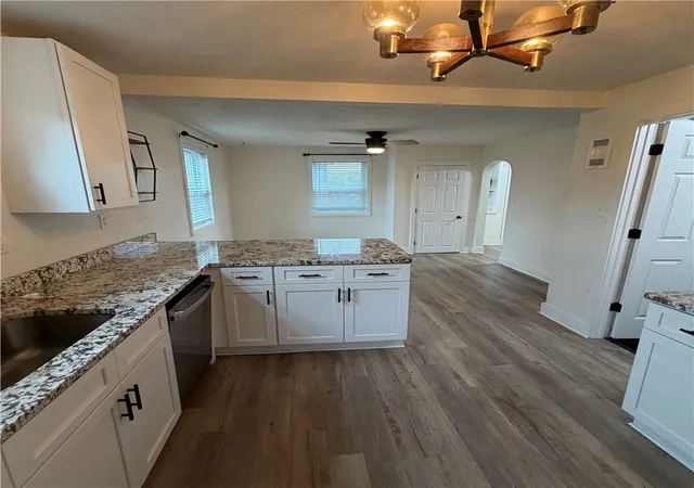 Photo 3 of Single family home for sale at 435 Fairway Dr, Brentwood, PA 15227 | MLS# 1772986 | Listing updated on 2026-10-08