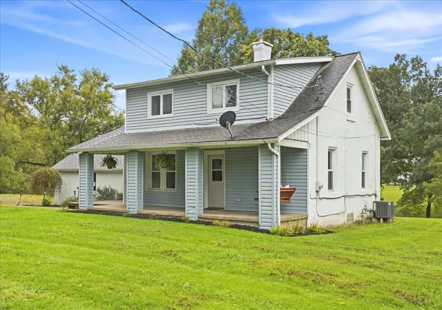 Photo 2 of Single family home for sale at 774 Pittsburgh Rd, Penn Twp, PA 16002 | MLS# 1775835 | Listing updated on 2026-09-26