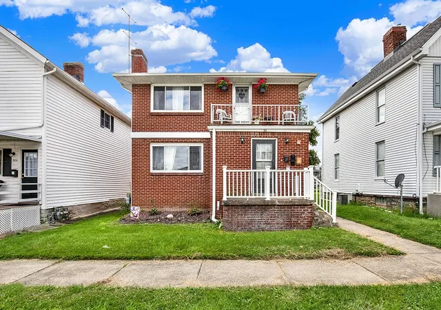 Photo 2 of Sale Pending at 524 Chestnut St, Southwest Greensburg Boro, PA 15601 | MLS# 1775187 | Listing updated on 2026-10-02