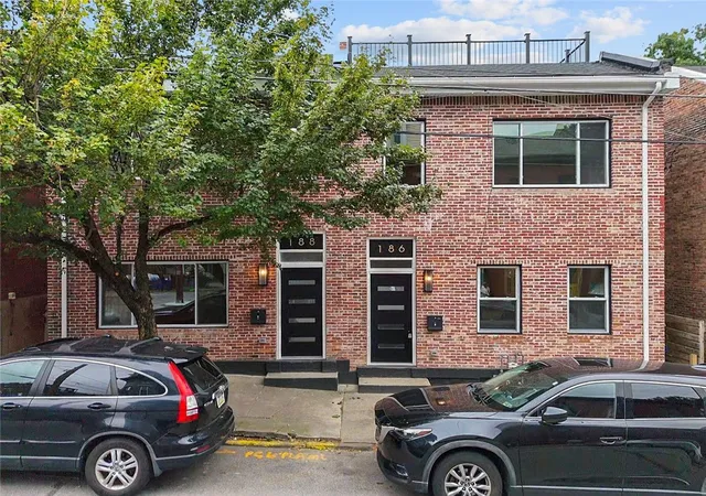 Photo 2 of Townhouse for sale at 186 44th Street, Lawrenceville, PA 15201 | MLS# 1775844 | Listing updated on 2026-10-03