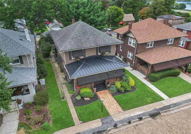 Photo 2 of Single family home for sale at 148 Taylor Ave, Beaver, PA 15009 | MLS# 1775841 | Listing updated on 2026-10-11