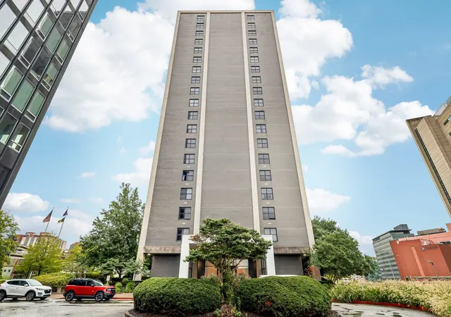 Photo 2 of Condo for sale at 112 Washington Pl #16D, Downtown Pgh, PA 15219 | MLS# 1775862 | Listing updated on 2026-09-29
