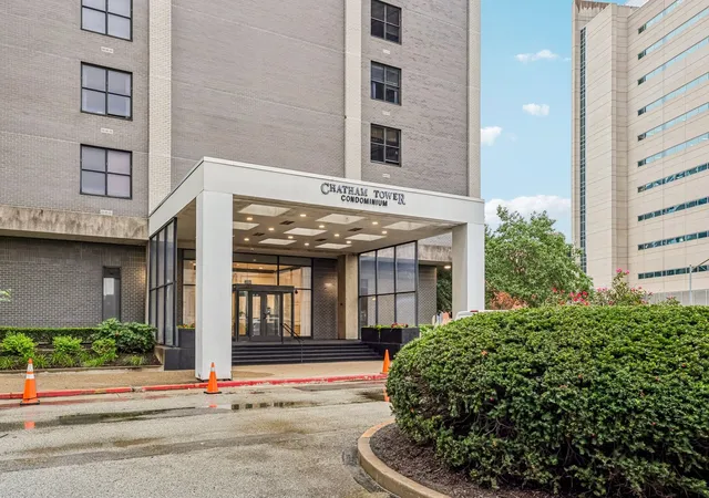 Photo 3 of Condo for sale at 112 Washington Pl #16D, Downtown Pgh, PA 15219 | MLS# 1775862 | Listing updated on 2026-09-29