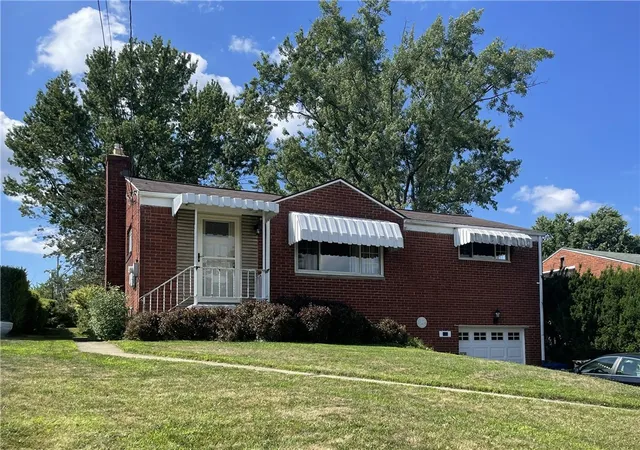 Photo 1 of Single family home for sale at 638 Elaine Dr, Baldwin Boro, PA 15236 | MLS# 1775829 | Listing updated on 2026-09-26