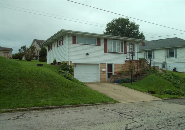 Photo 2 of Single family home for sale at 47 Cherry Ave, Mt Pleasant Boro, PA 15666 | MLS# 1775900 | Listing updated on 2026-09-30