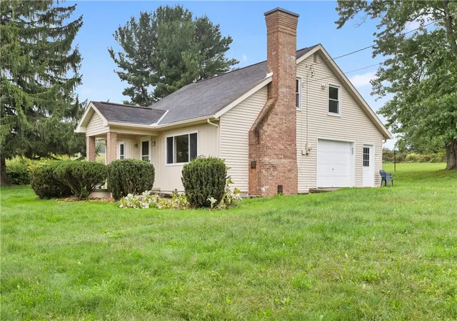 Photo 2 of Sale Pending at 171 Campmeeting Rd, Findlay Twp, PA 15026 | MLS# 1775906 | Listing updated on 2026-09-30