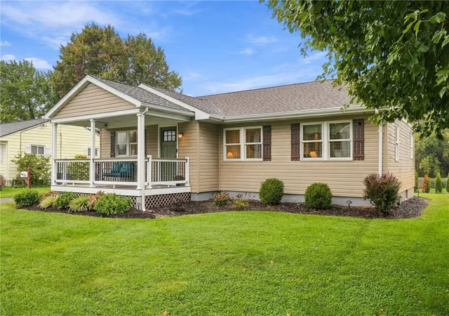 Photo 3 of Single family home for sale at 120 Maria Ln, Zelienople Boro, PA 16063 | MLS# 1775726 | Listing updated on 2026-09-27